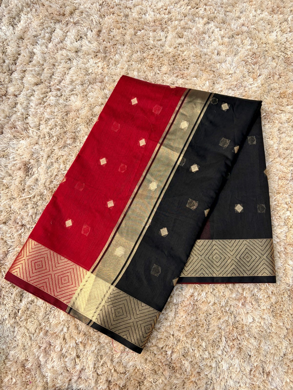 Yamini Red & Black Gadwal Silk Saree