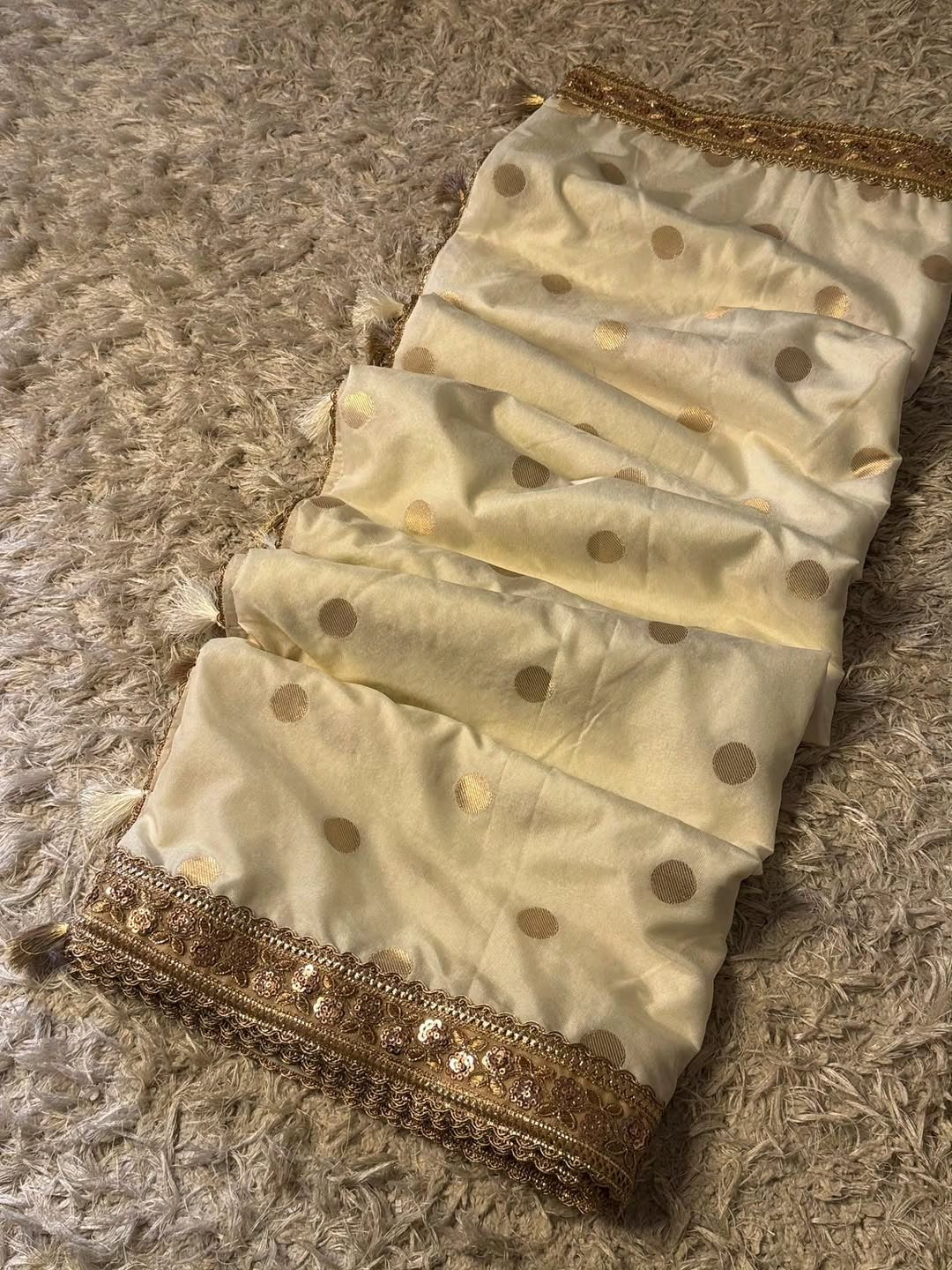 Devina Cream Banarasi Soft Mango Katan Silk Saree