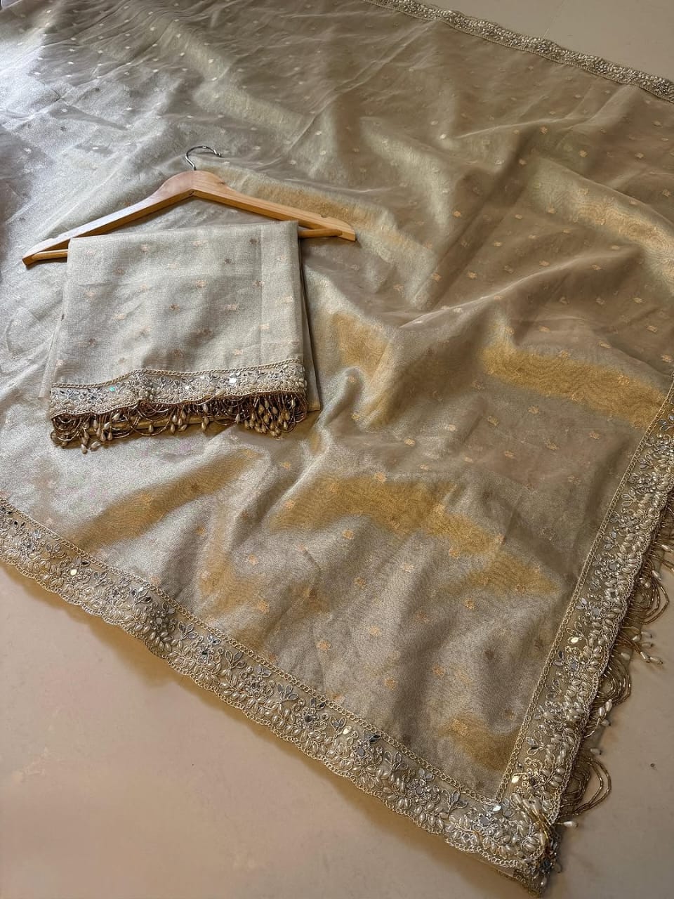 Aarini Golden Tissue Silk Saree