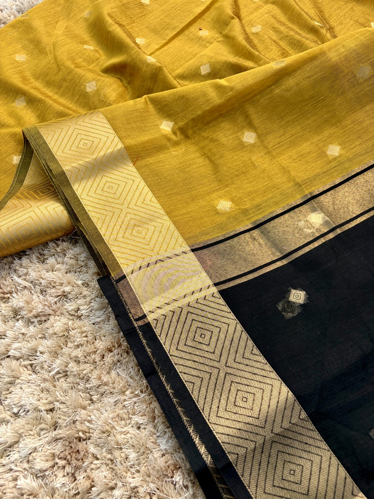 Yamini Yellow & Black Gadwal Silk Saree