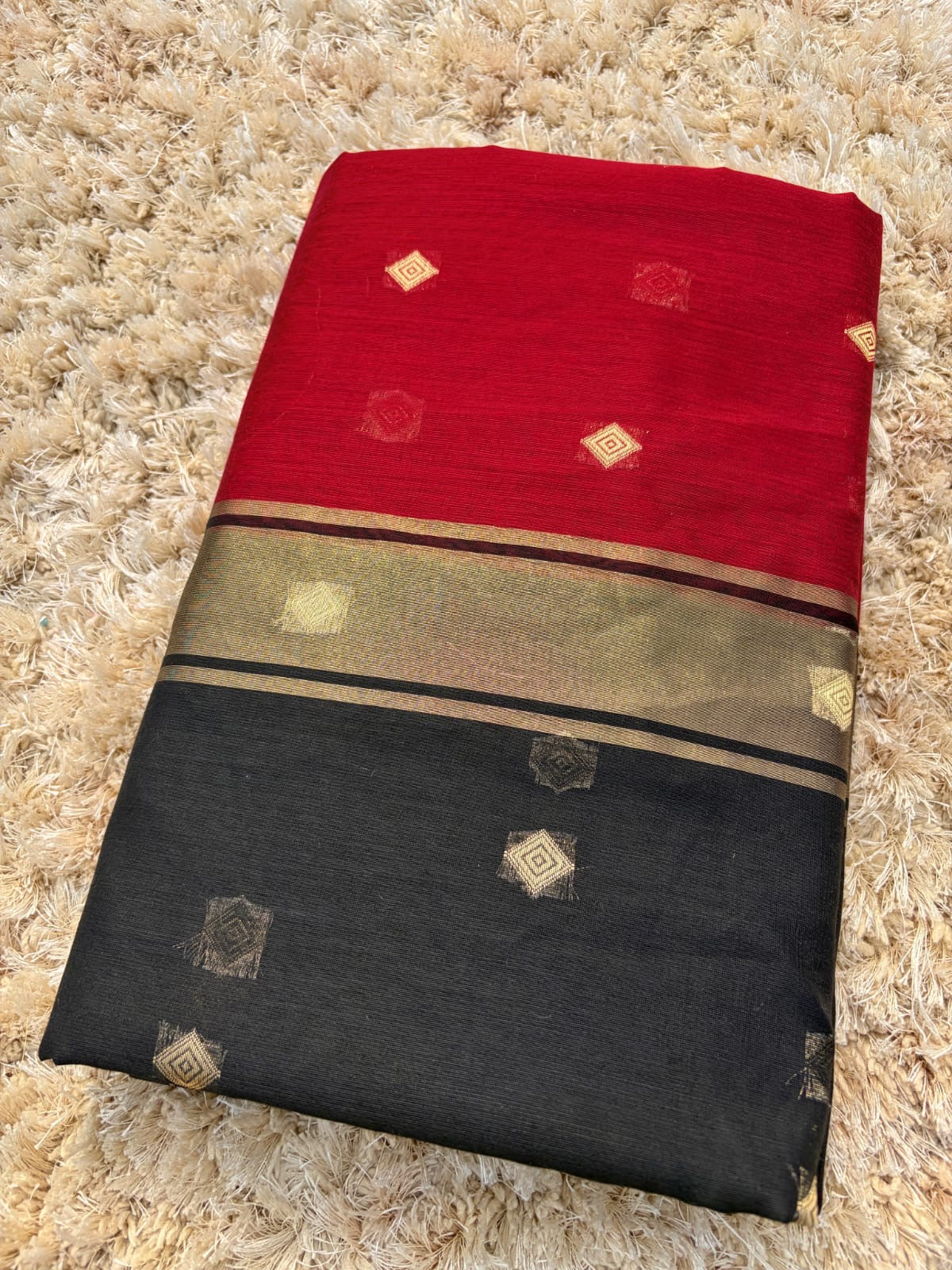 Yamini Red & Black Gadwal Silk Saree