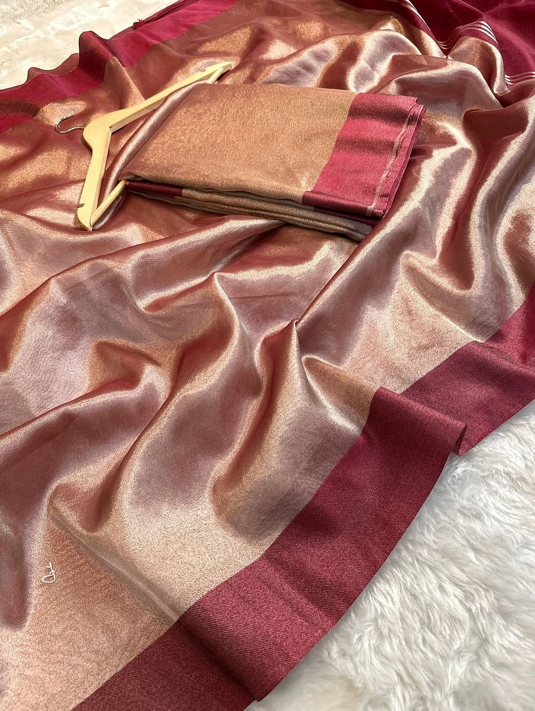 Zivaa Glass Tissue Silk Saree