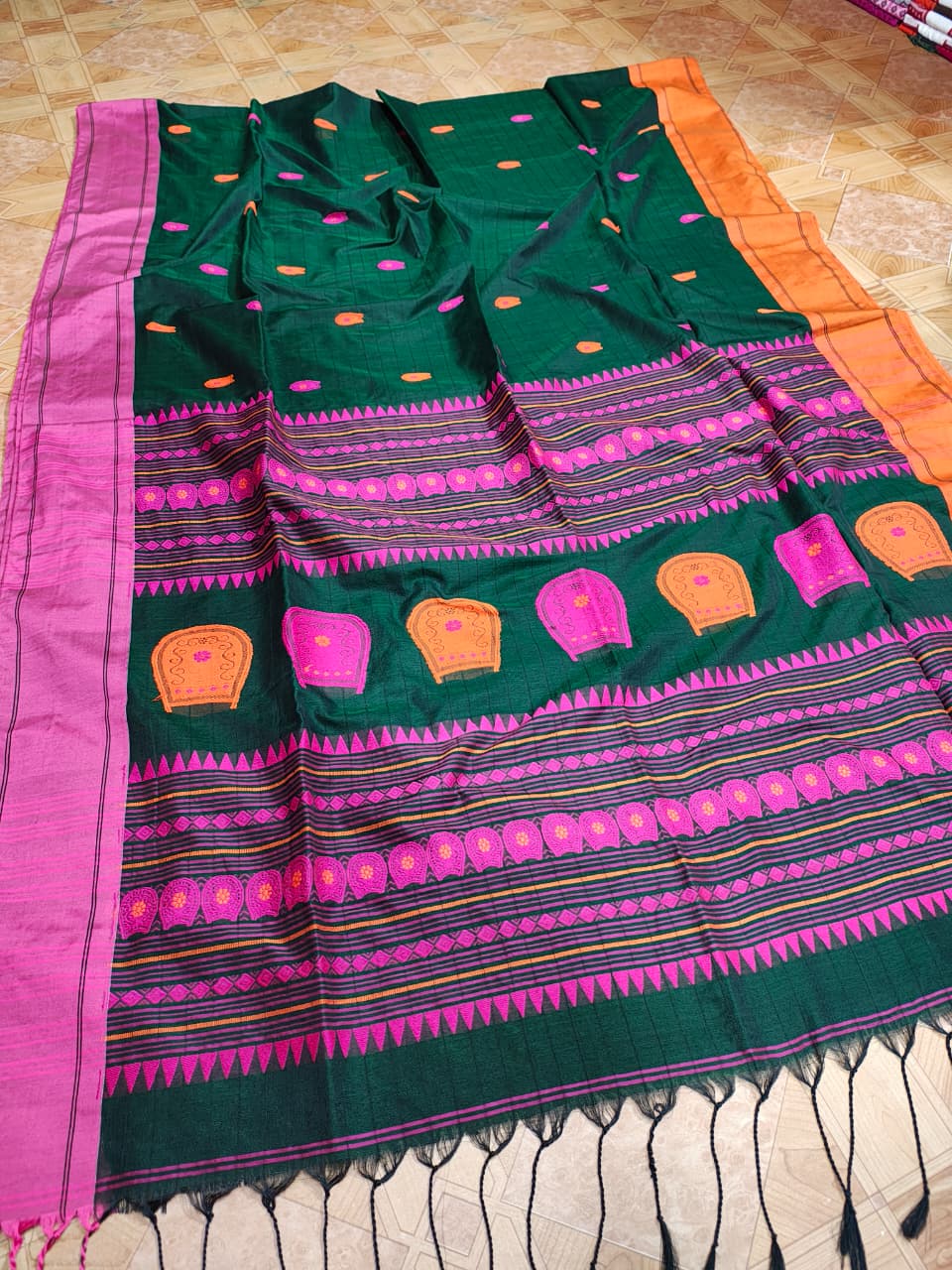 Anaya Green & Pink Pure Mercerized Cotton Handloom Saree