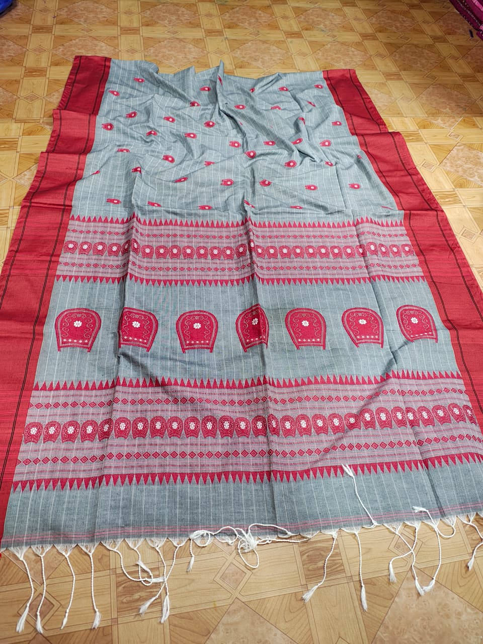 Anaya Grey Pure Mercerized Cotton Handloom Saree