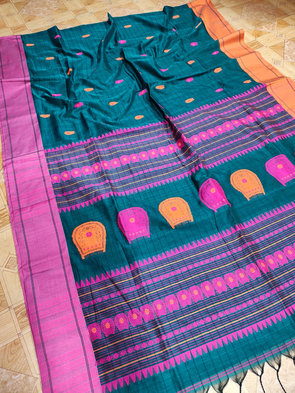 Anaya Green & Pink Pure Mercerized Cotton Handloom Saree