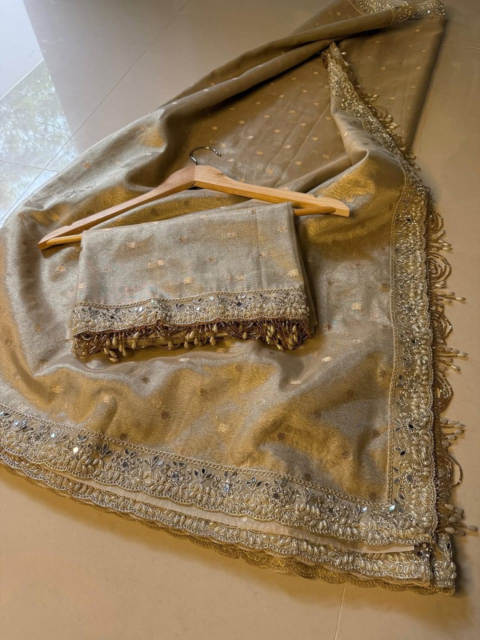 Aarini Golden Tissue Silk Saree